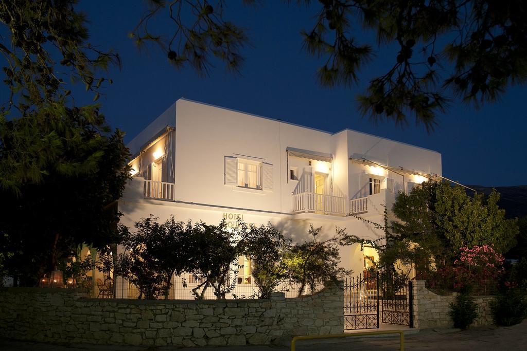Hotel Doukissa Paro Esterno foto
